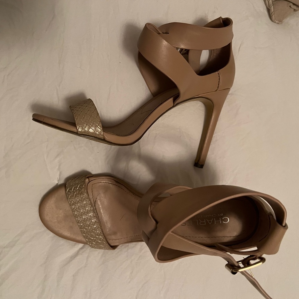 Heals - Picture 2 of 4
